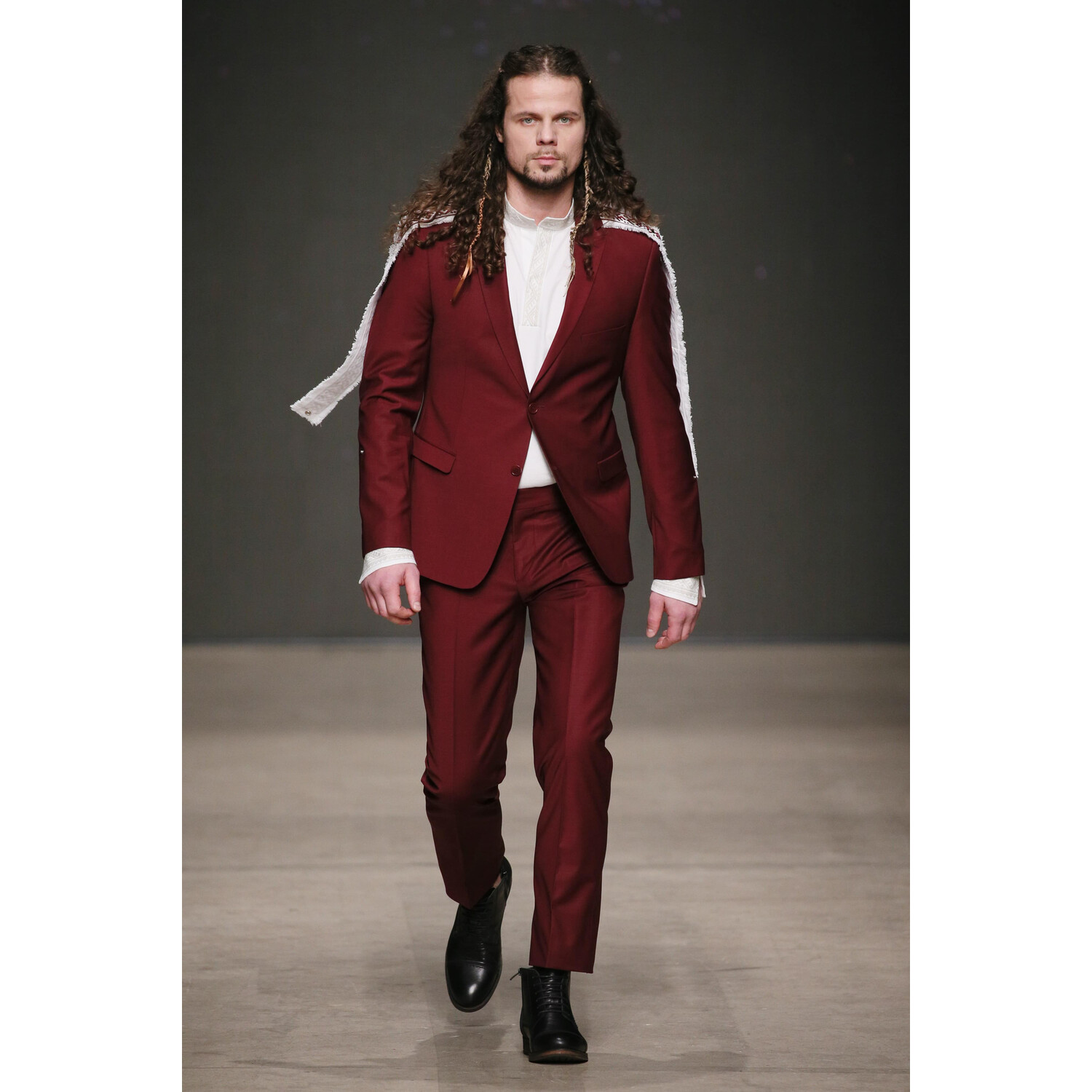 Фото 21DOT12 | The Twenty One Twelve Fall 2019 Ready-to-Wear / 21DOT12 | The Twenty One Twelve осень-зима 2019 / Неделя моды: Москва